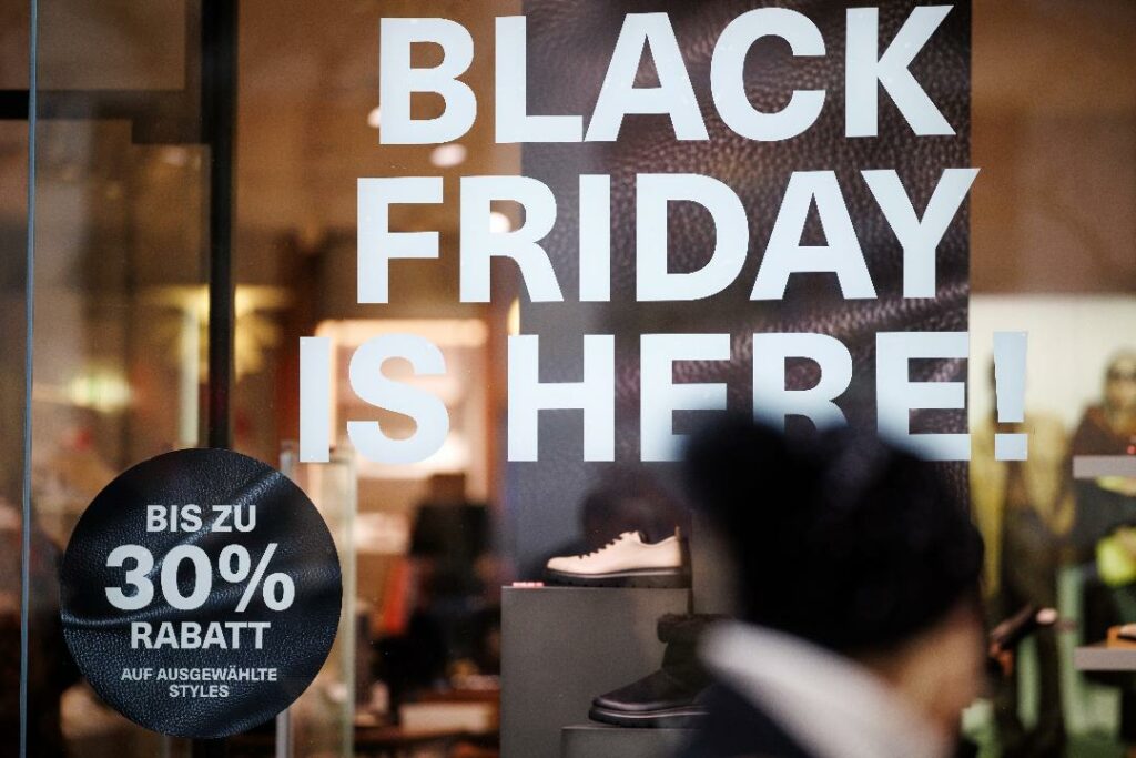 Βlack Friday 2025: Τι να προσέξετε με τα προϊόντα που περνάνε τελωνείο