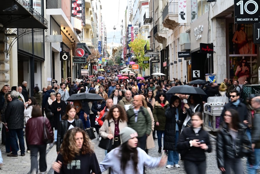 Aνακοινώθηκε το εορταστικό ωράριο Χριστουγέννων 2025