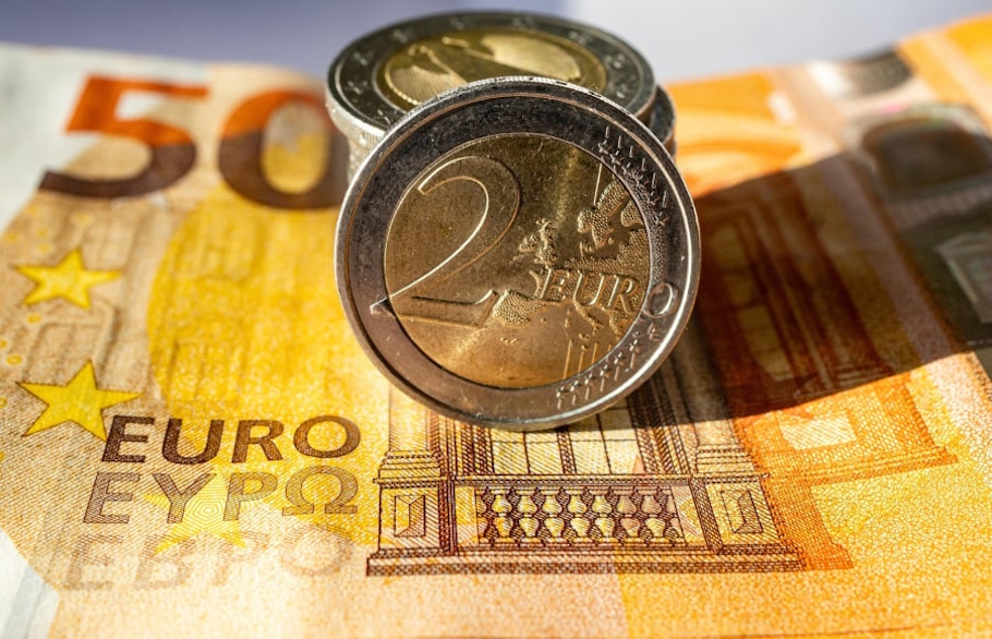 Επίδομα 250 ευρώ: Η ώρα της πληρωμής την επόμενη Παρασκευή