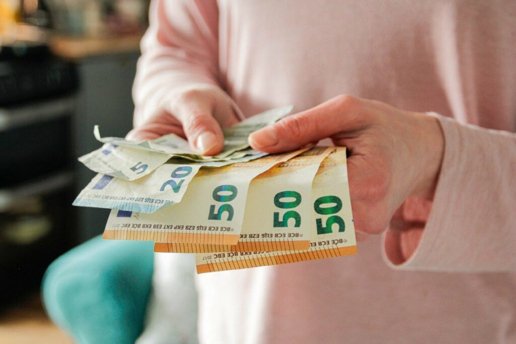 Επίδομα 250 ευρώ: Πληρωμή μια μέρα νωρίτερα