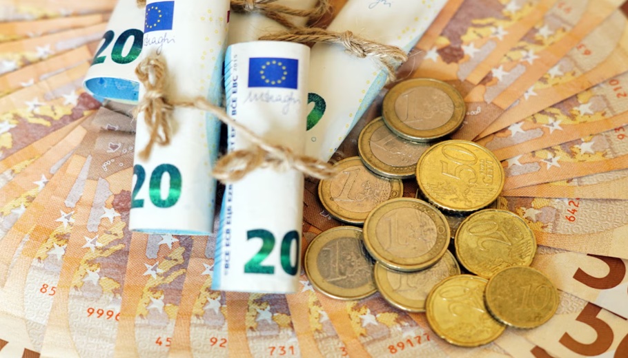 Επίδομα 250 ευρώ: Τι ώρα θα γίνει η τελευταία πληρωμή την Πέμπτη