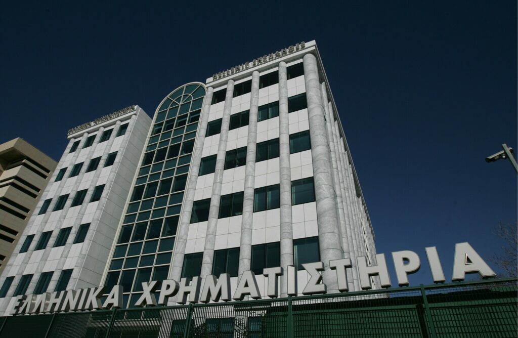 ΕΧΑΕ: Με 8,76% η Praude, 6,77% η συμμετοχή της Sandgrove, στο 4,70% η Morgan Stanley