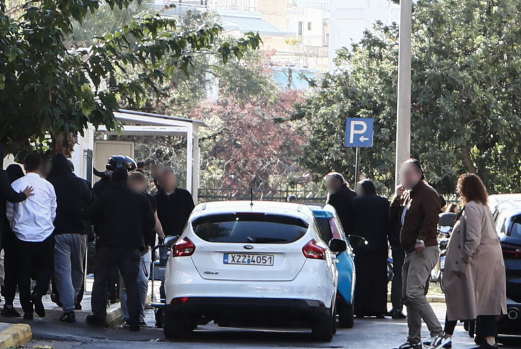 Προφυλακιστέος ο ιερέας YouTuber για διακίνηση ναρκωτικών