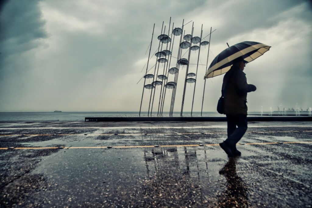 Έκτακτο δελτίο ΕΜΥ: Ισχυρές βροχές και καταιγίδες από την Τρίτη, οι περιοχές που θα πληγούν