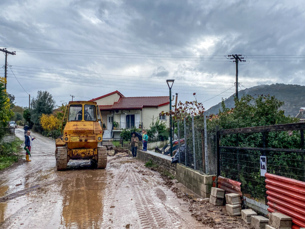 Κακοκαιρία Adel: Σε κόκκινο συναγερμό 4 Περιφέρειες