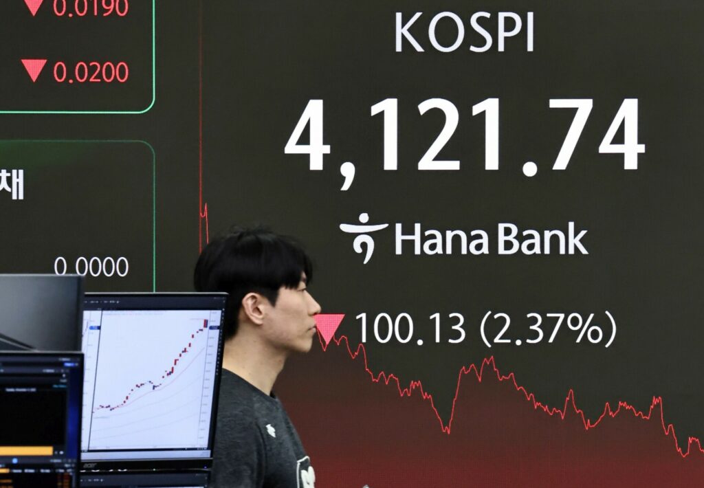 Απώλειες στα ασιατικά χρηματιστήρια μετά τα ιστορικά υψηλά