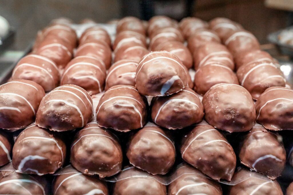 Μελομακάρονα: Σκαρφάλωσαν στα 23 ευρώ το κιλό