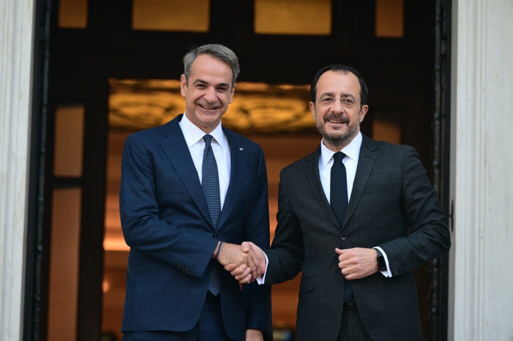 Live οι δηλώσεις Μητσοτάκη και Χριστοδουλίδη