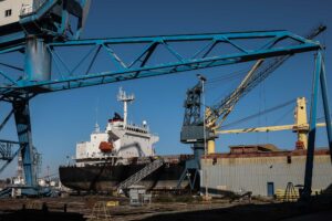 Πόσα χρόνια θα χρειαστούν τα ελληνικά ναυπηγεία για να ναυπηγήσουν το πρώτο πλοίο