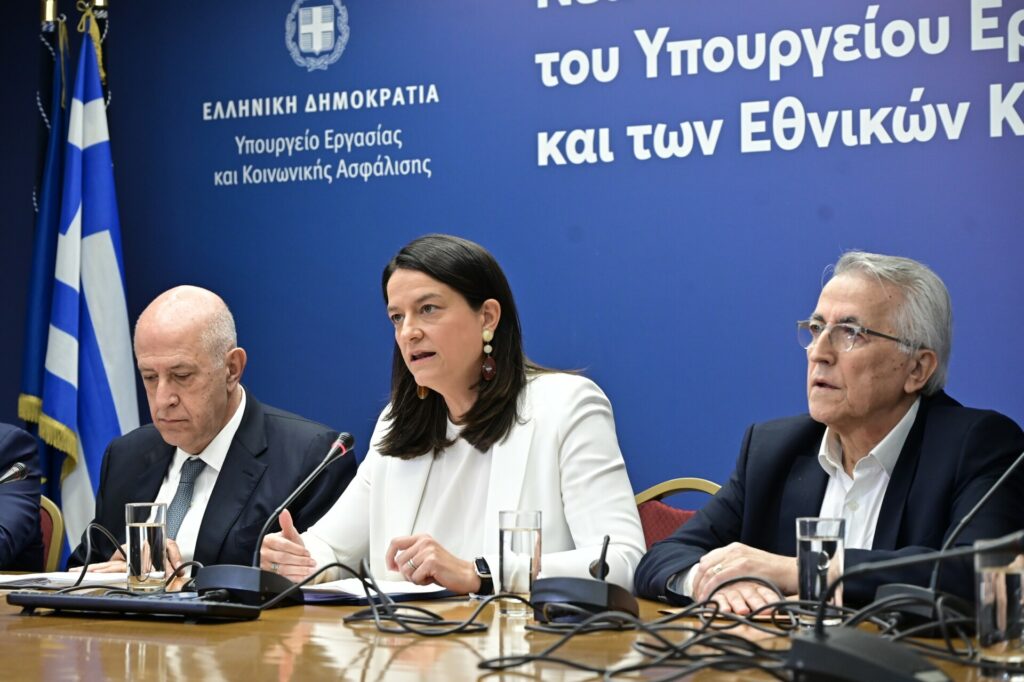 Συλλογικές συμβάσεις: Τι αλλάζει με την επαναφορά τους για εργαζόμενους και εργοδότες