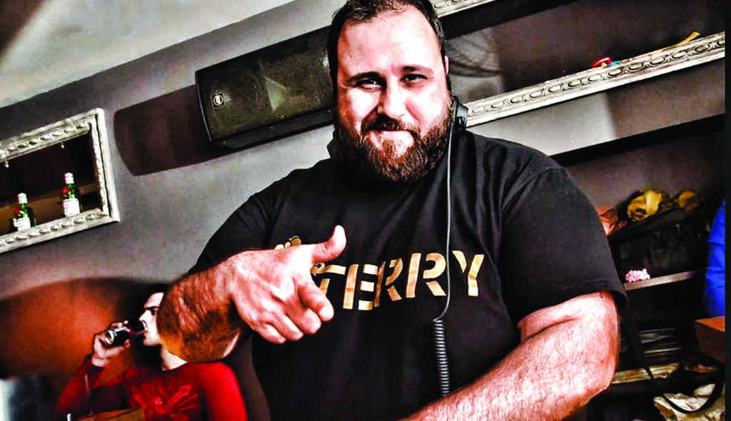 Non stop mix με τον D.J. Terry Πετρά: Παρασκευή, Σάββατο και Κυριακή στον ΝΟΤΕΣ 96 FM