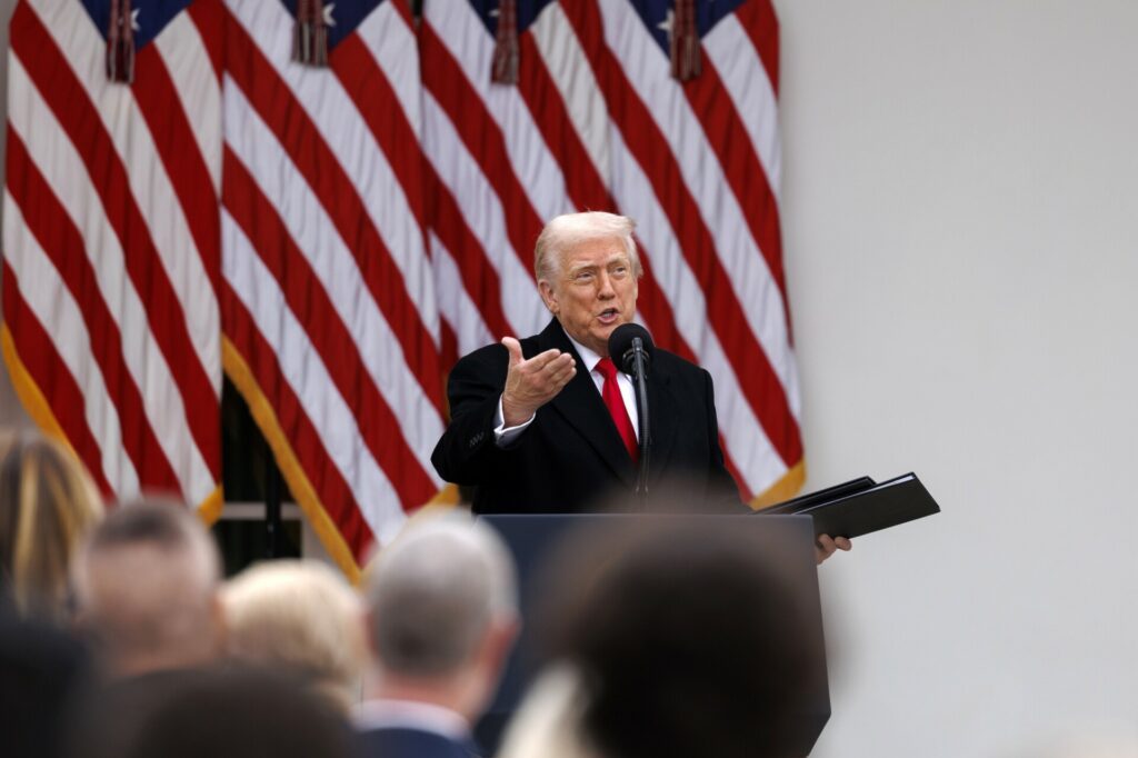 Τραμπ: Τρομοκράτης ο Αφγανός που πυροβόλησε τα μέλη της Εθνοφρουράς