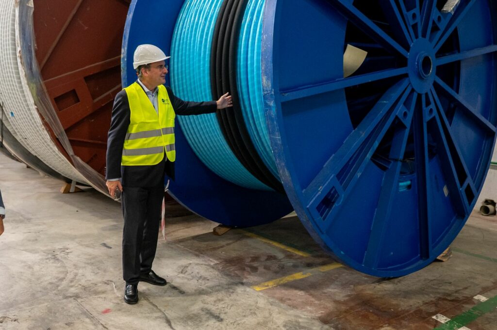 Χατζηδάκης: Η ελληνική βιομηχανία έχει δημιουργήσει 60.000 θέσεις εργασίας