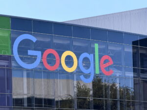 Ο καλύτερος μήνας της Google εδώ και 22 χρόνια, στο +34% η Alphabet