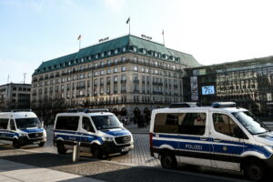 DW για Ουκρανία: Ευρώπη, μέρος της λύσης ή του προβλήματος;