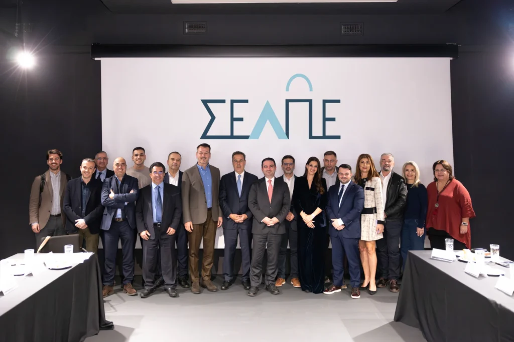 Παπασταύρου: Διάλογος για “πράσινα καταστήματα”, fast track και μείωση γραφειοκρατίας