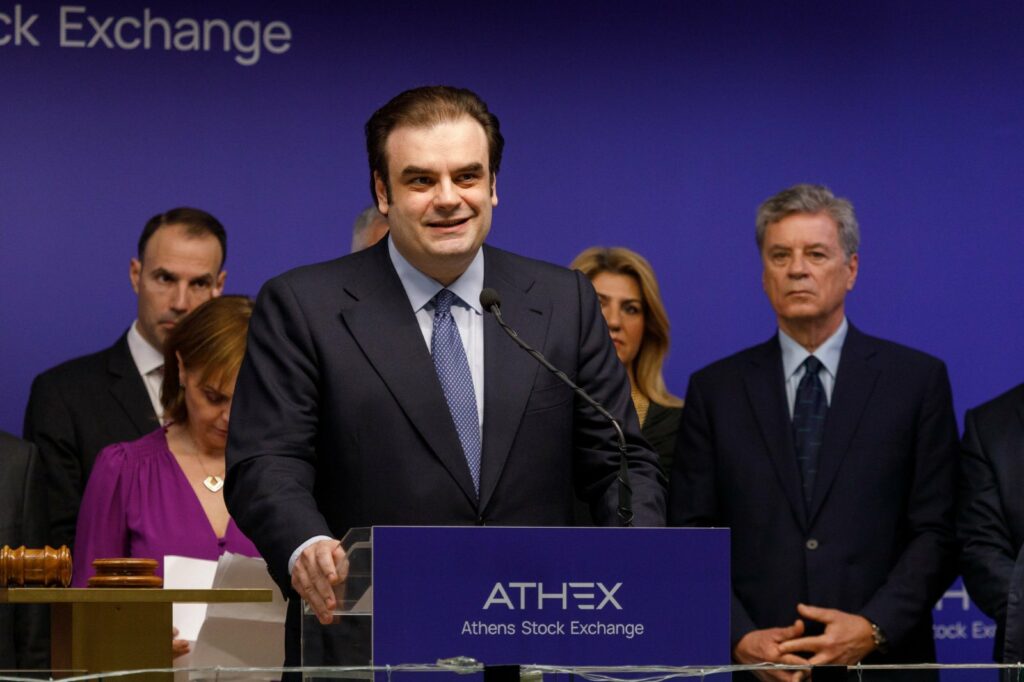 Πιερρακάκης: Ορόσημο για την ελληνική οικονομία τα 100 έτη της Alpha Bank στο Χρηματιστήριο Αθηνών