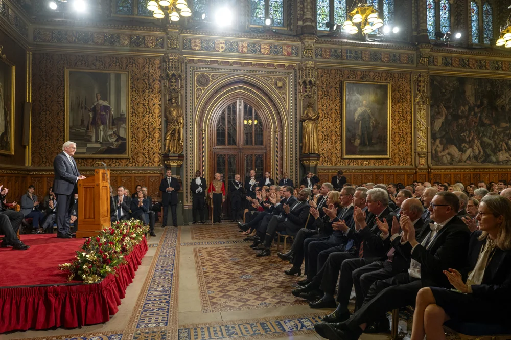 Σταϊνμάιερ: Kαλεί τους Βρετανούς να αφήσουν πίσω το Brexit