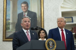 Ουκρανία: Το ριψοκίνδυνο στοίχημα Τραμπ, κρίσιμη συνάντηση Γουίτκοφ – Κούσνερ με Πούτιν