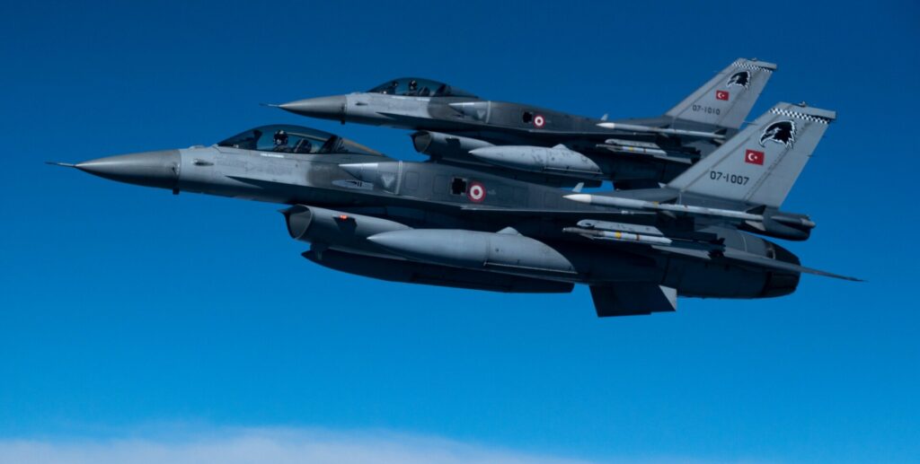Τουρκικά F-16 κατέρριψαν drone προερχόμενο από τη Μαύρη Θάλασσα