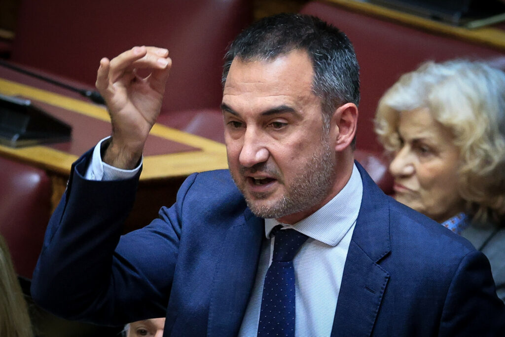 Χαρίτσης σε ΝΔ: Μιλάτε για τους αγρότες που εξευτελίσατε με τους “φραπέδες” στη Βουλή