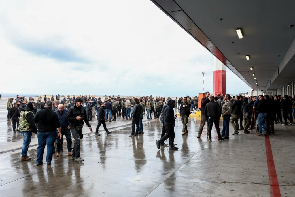 Αγρότες χτύπησαν αστυνομικούς, πρωτοφανή επεισόδια, διώξεις εγκληματικής οργάνωσης