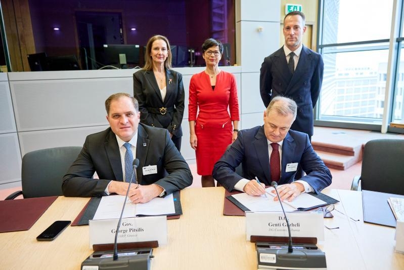 Μνημόνιο συνεργασίας Ελλάδας-Αλβανίας για τους Πράσινους Διαδρόμους