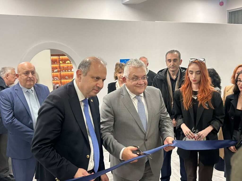 ΑΠΘ: Εγκαίνια βιβλιοθήκης στον χώρο όπου υπήρχε η κατάληψη του Βιολογικού