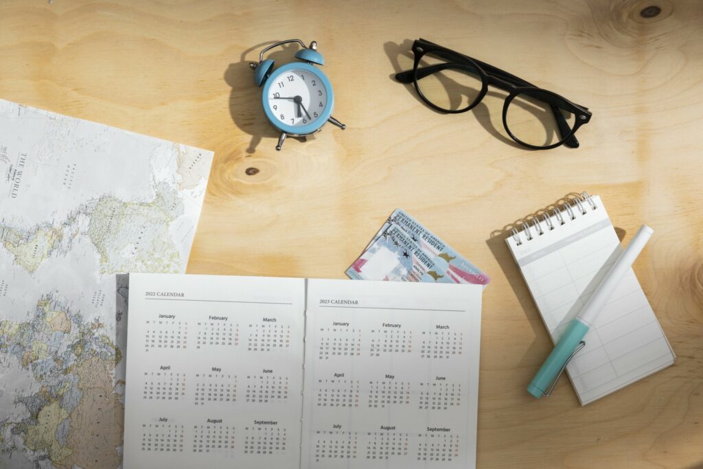 Όλες οι αργίες και τα τριήμερα του 2026