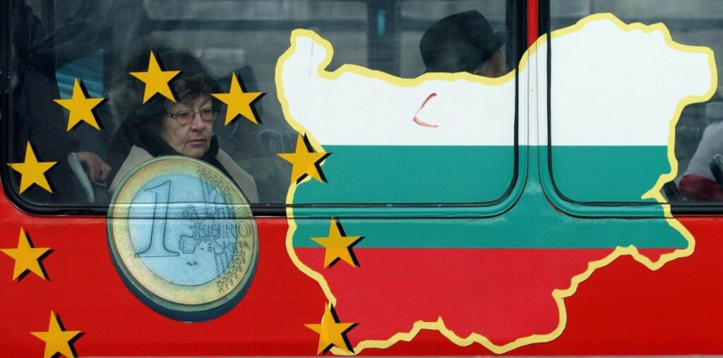 Η Βουλγαρία υποδέχεται το ευρώ εν μέσω βαθιάς πολιτικής κρίσης