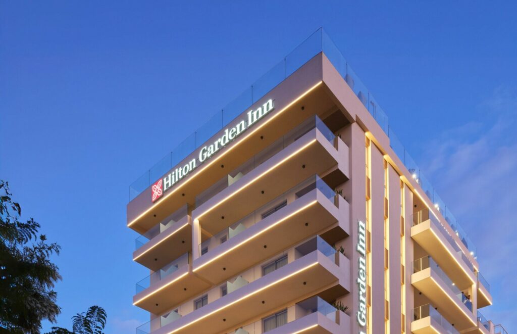 Οι Έλληνες ξενοδόχοι που φέρνουν τα νέα Hilton στην Ελλάδα