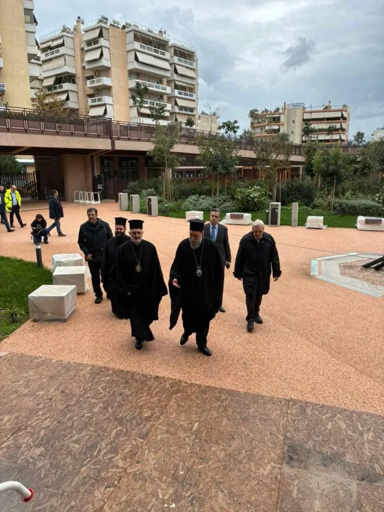 O Αρχιεπίσκοπος Αμερικής Ελπιδοφόρος στο “Ιωνικό Κέντρο” της Ι.Μ. Νέας Ιωνίας