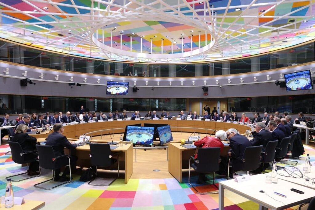 Κομισιόν: “Όχι” σε ενεργοποίηση των ρητρών διαφυγής για το ενεργειακό κόστος