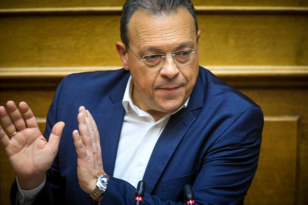 Ο Φάμελλος ζητάει εξεταστική για τα ΕΛΤΑ