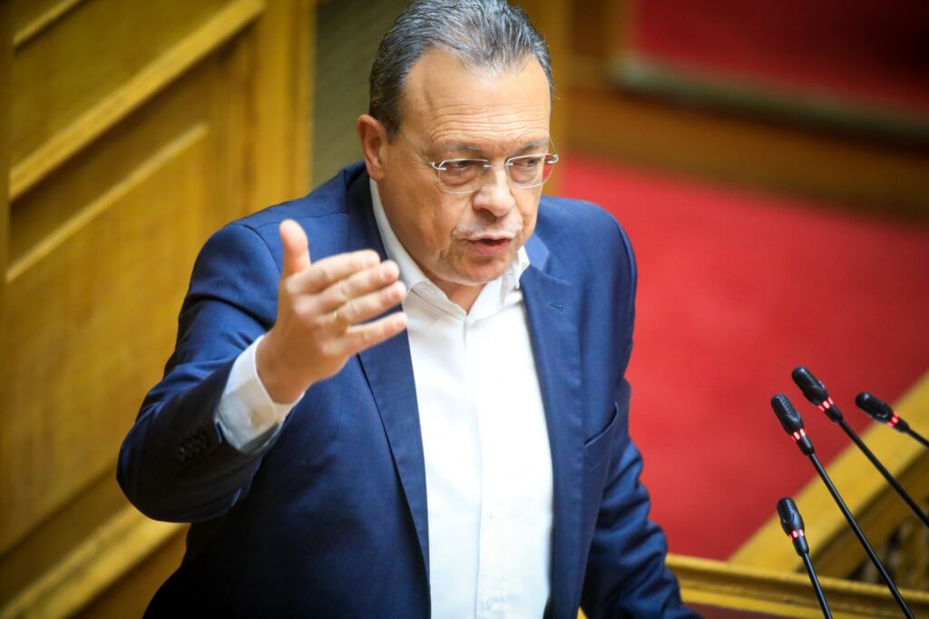 Live η συζήτηση στη Βουλή για τον Προϋπολογισμό