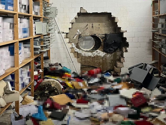 Γερμανία: Μεγάλο ριφιφί σε τράπεζα με λεία 30 εκατ., παραβίασαν εκατοντάδες θυρίδες