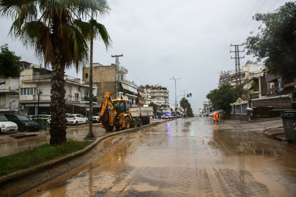 Κακοκαιρία Byron: Νέες κυκλοφοριακές ρυθμίσεις στην Αττική, πού άνοιξε η Αθηνών-Κορίνθου