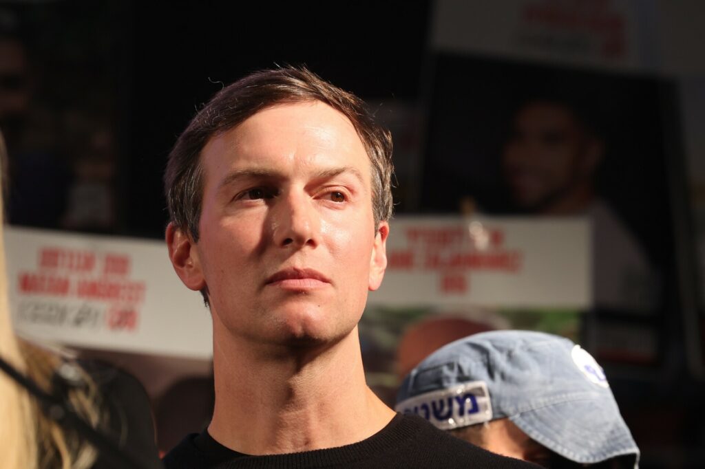 Το πολυτελές όνειρο του Κούσνερ σκοντάφτει στη βαλκανική πολιτική πραγματικότητα