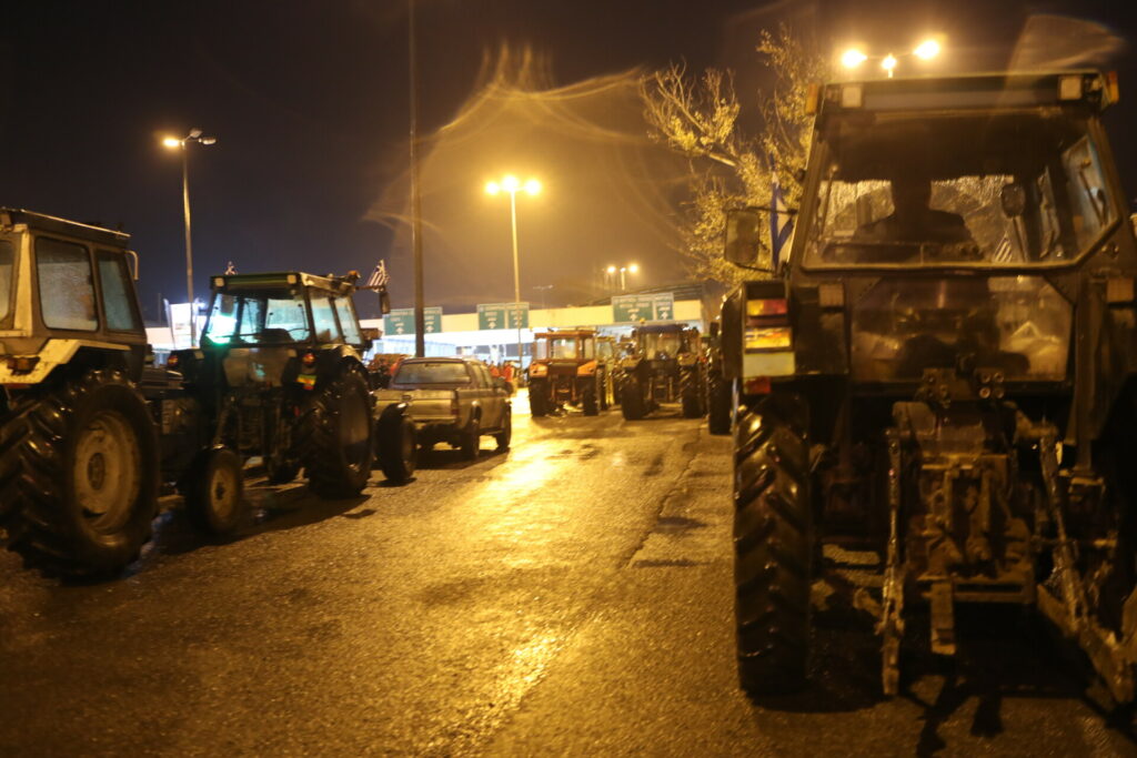 Μπλόκο αγροτών στο Τελωνείο του Προμαχώνα