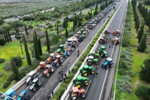 SOS από τον επιχειρηματικό κόσμο για τα μπλόκα των αγροτών ενόψει Χριστουγέννων