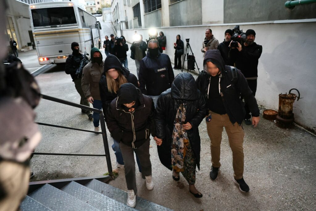 ΟΠΕΚΕΠΕ: Στην ευρωπαϊκή εισαγγελία οι 15 από τους 16 συλληφθέντες της Κρήτης