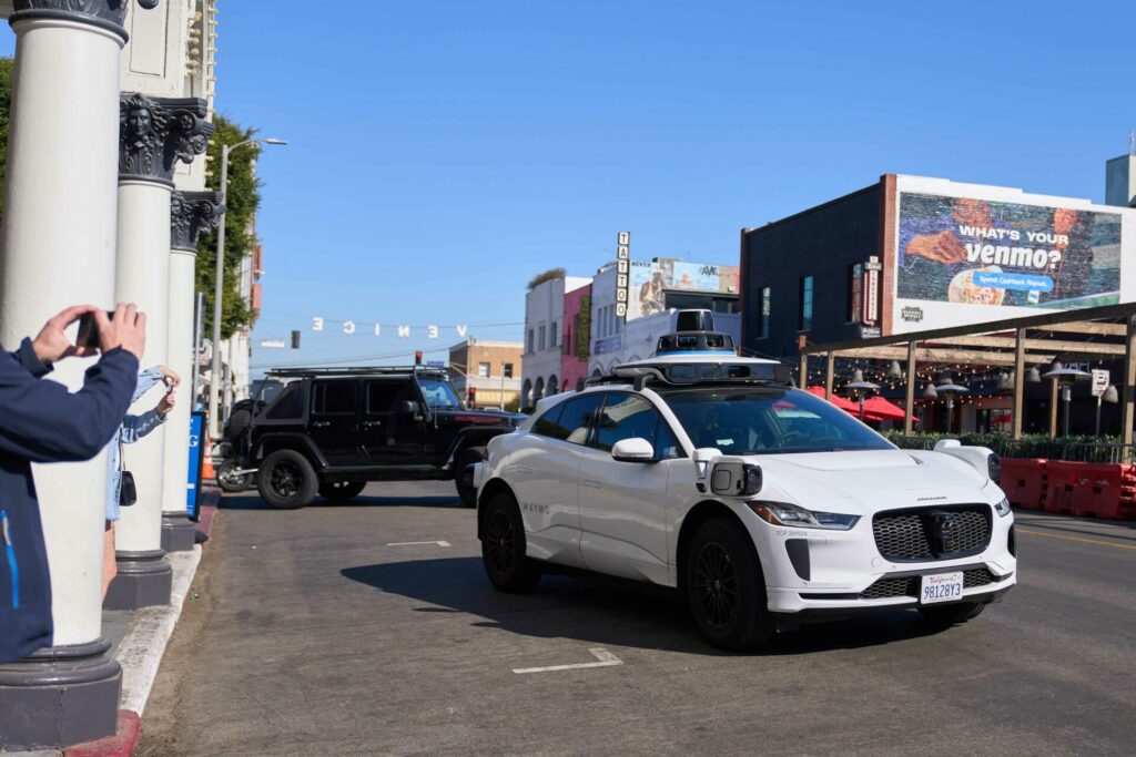 Οι απεργίες των ταξί και το μέλλον που δεν μπορούμε να αποφύγουμε!