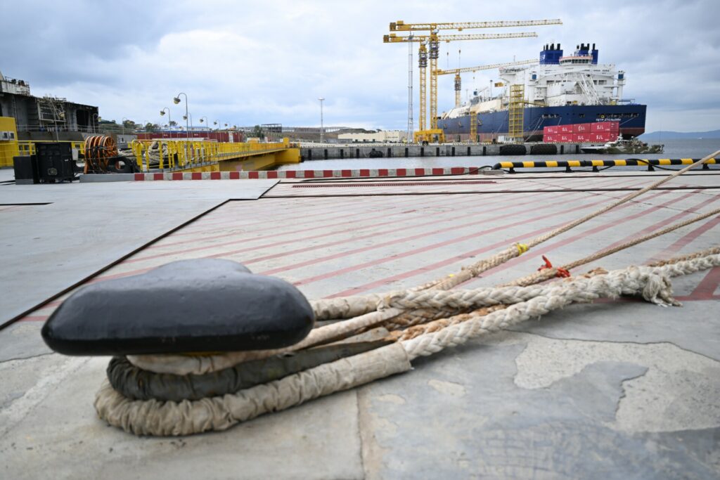 Παρά τις διακηρύξεις της η ΕΕ αυξάνει τις εισαγωγές ρωσικού LNG