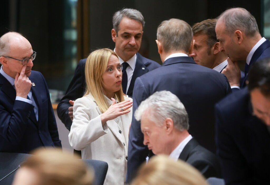 Σύνοδος Κορυφής: Διχασμένη η ΕΕ αναζητεί “σωσίβιο” για τη χρηματοδότηση της Ουκρανίας
