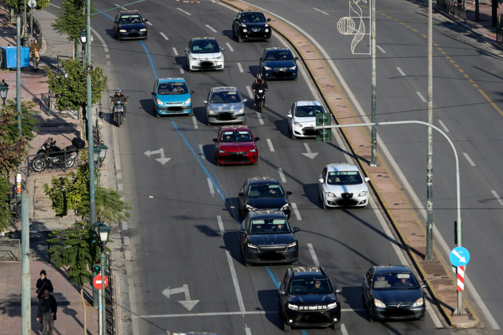 Τέλη κυκλοφορίας 2026: Οι 4 κατηγορίες που μπορούν να γλιτώσουν ή να μειώσουν την πληρωμή