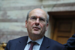 Χατζηδάκης: Η ΔΕΗ από το χείλος της χρεoκοπίας, γίνεται εθνικός πρωταθλητής