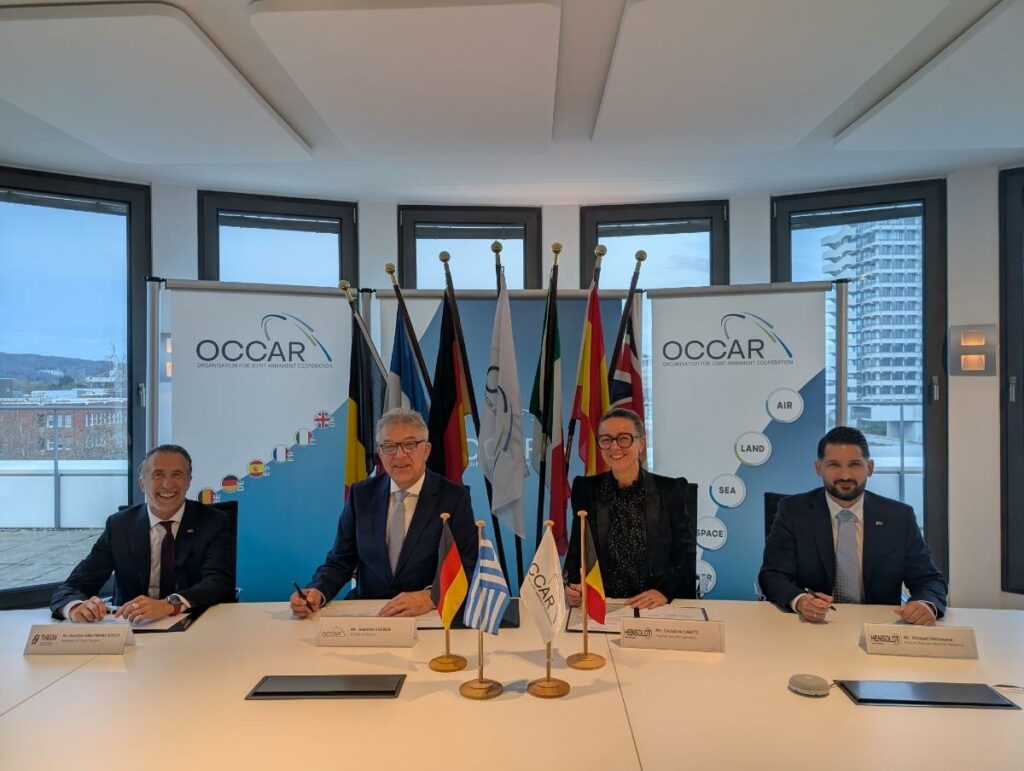 Σύμβαση-μαμούθ ενός δισ. ευρώ υπέγραψε η Τheon