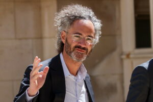 Το πολιτικό μανιφέστο της Palantir, ο Καρπ και ο Τιλ: Το χρονικό μιας ιδεολογικής μεταμόρφωσης