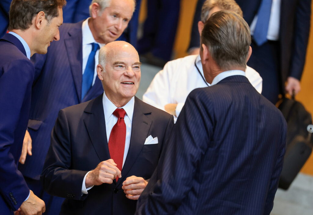 Στην KKR η Arctos Partners: Deal 1,5 δισ. δολαρίων με το βλέμμα στα αθλητικά πρότζεκτ