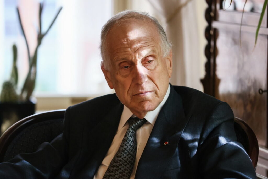 Ποιος είναι ο αμερικανός δισεκατομμυριούχος που έχει συμφέροντα στη Γροιλανδία και έχει επηρεάσει τον Τραμπ